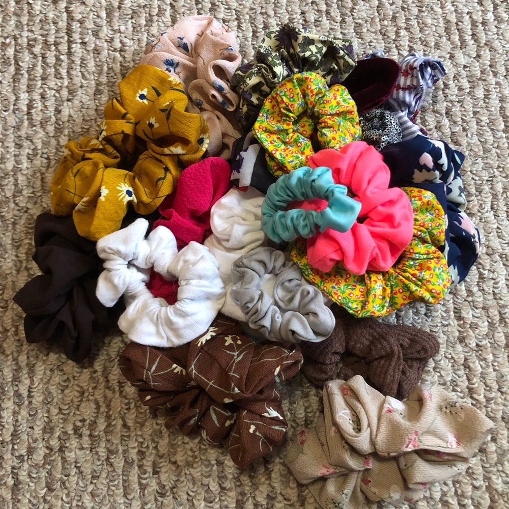 22 Scrunchies Bundle